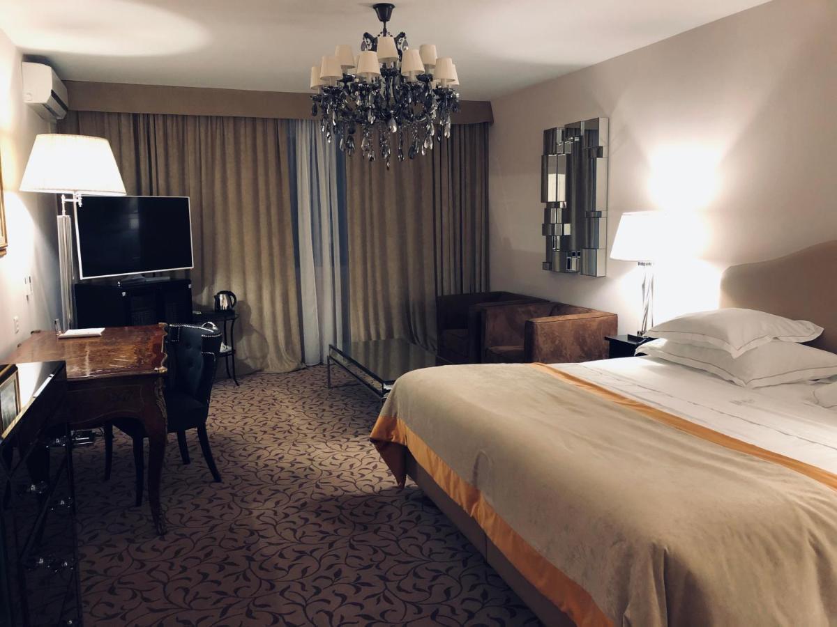 Hotel Adriatica Γενεύη Εξωτερικό φωτογραφία