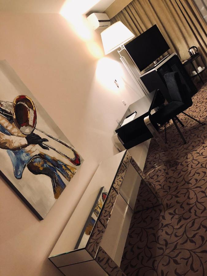 Hotel Adriatica Γενεύη Εξωτερικό φωτογραφία