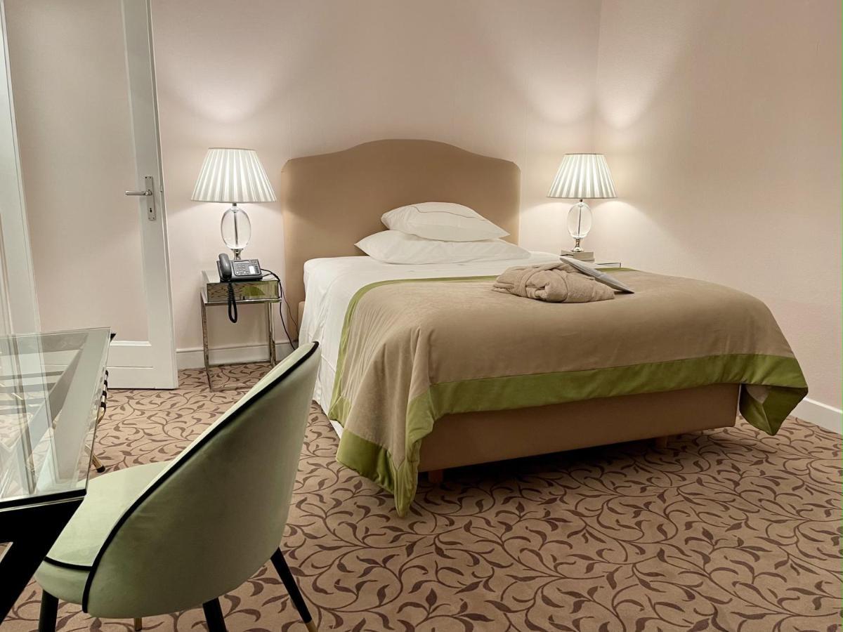 Hotel Adriatica Γενεύη Εξωτερικό φωτογραφία