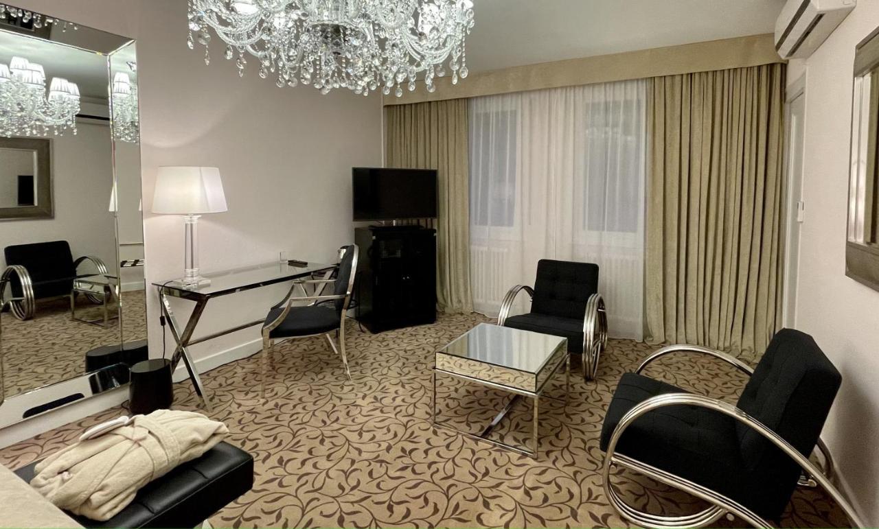 Hotel Adriatica Γενεύη Εξωτερικό φωτογραφία