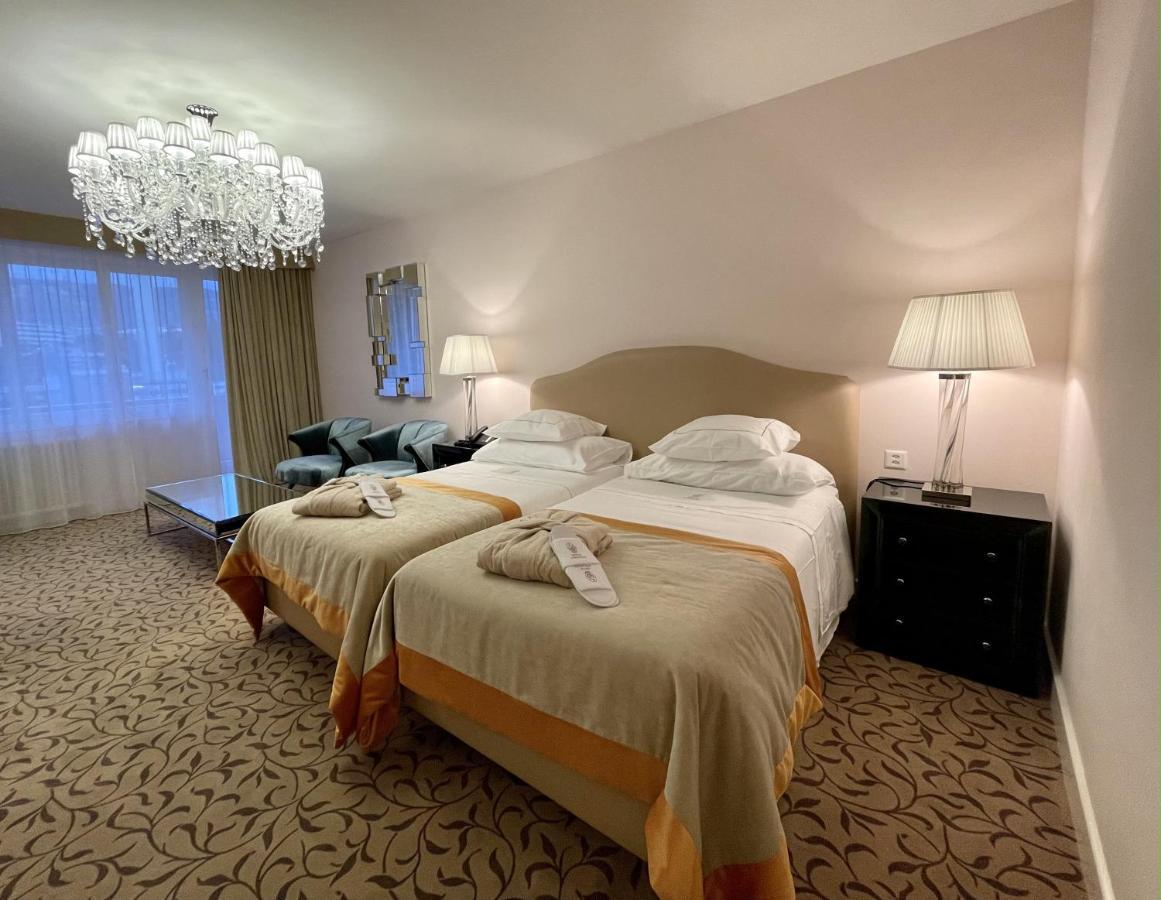Hotel Adriatica Γενεύη Εξωτερικό φωτογραφία