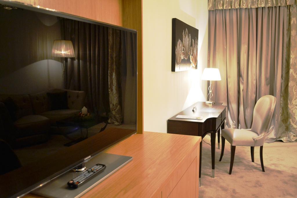 Hotel Adriatica Γενεύη Εξωτερικό φωτογραφία